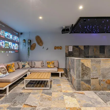 Villa Villa Gorille - SPA Privé, Climatisation, Sauna, Borne d'arcade, Babyfoot *